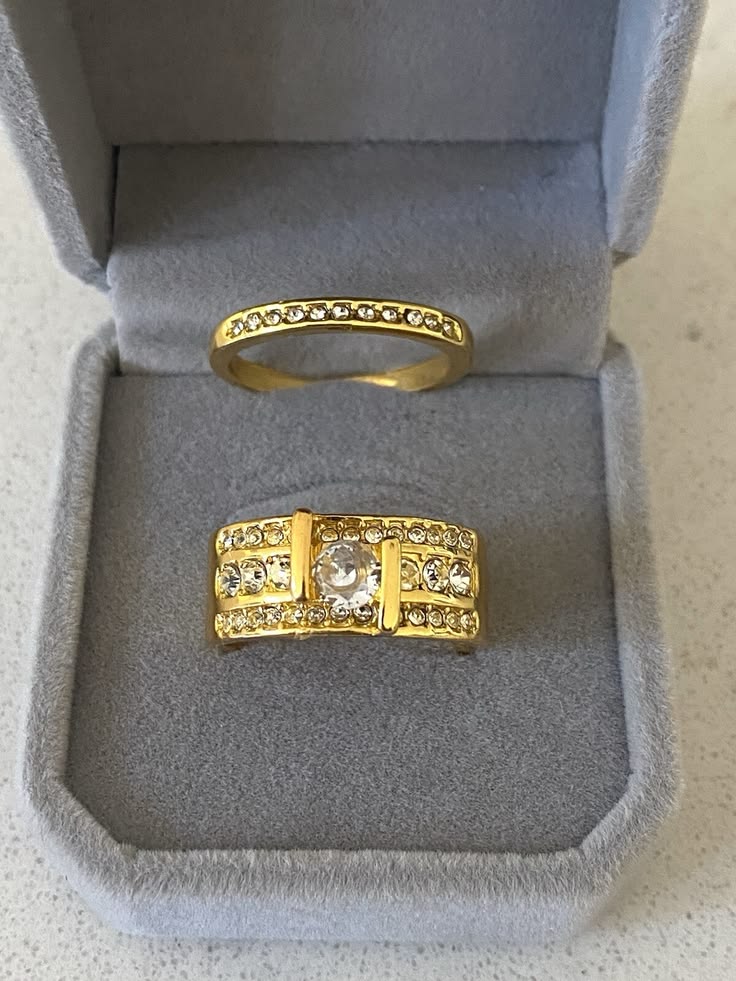 Luxurious engagement ring